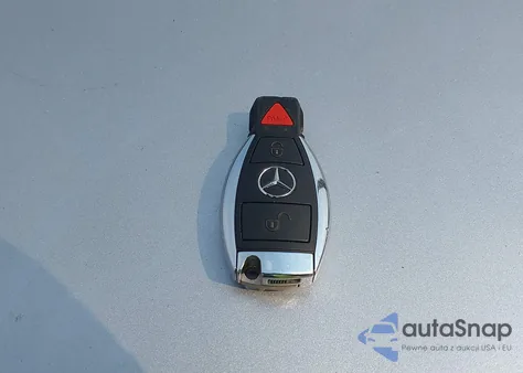 2011 Mercedes-Benz Glk 350 z USA, uszkodzony, nr VIN WDCGG5GB8BF623293